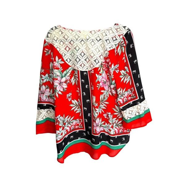 Fig & Flower Boho Floral Tie Blouse Size Large Lace Detail Red 3/4 Sleeves Flowy - Picture 3 of 9